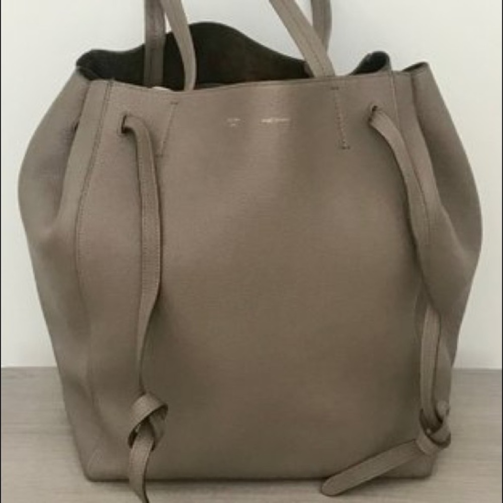Authentic CELINE PARIS PHANTOM Calf Leather Tote Bag - Picture 1 of 10
